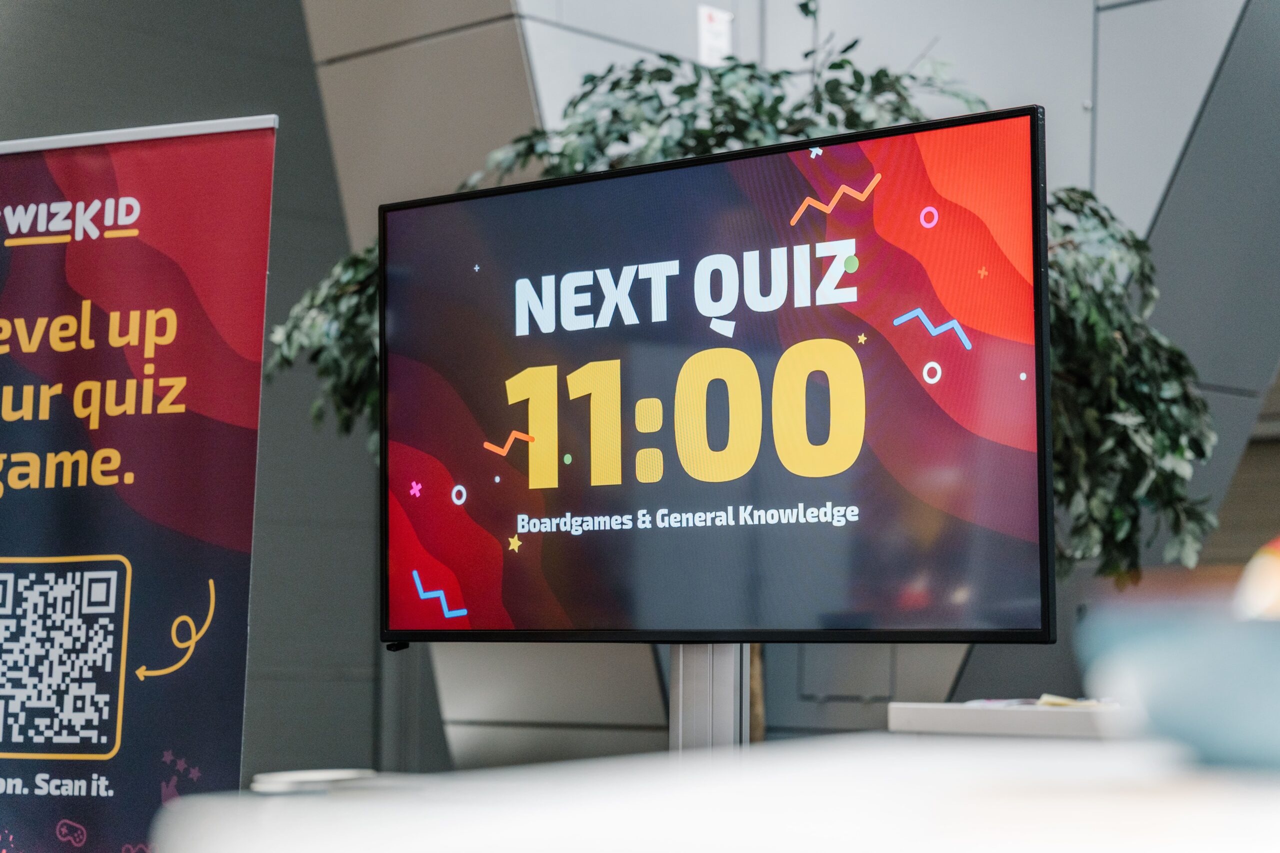 kwizkid-Spielefest-40 Quiz-Frage auf Bildschirm beim Spielefest Wien